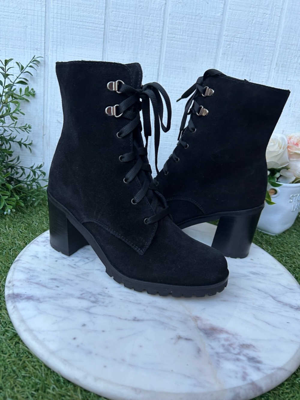 La Canadienne
Parker Weatherproof Booties Black Lace-Up Women Combat Boots Sz 6
